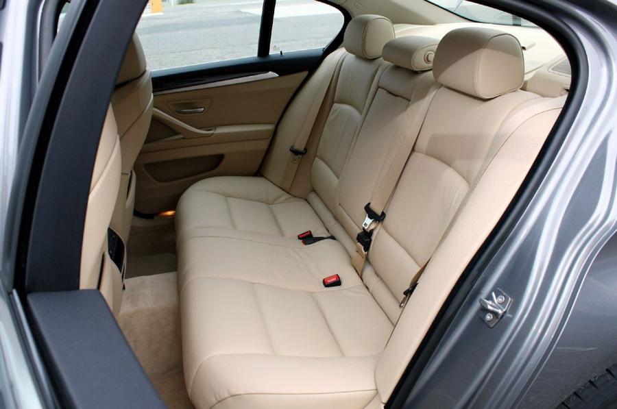  BMW 535i 2011 года  (фото 10 из 48)